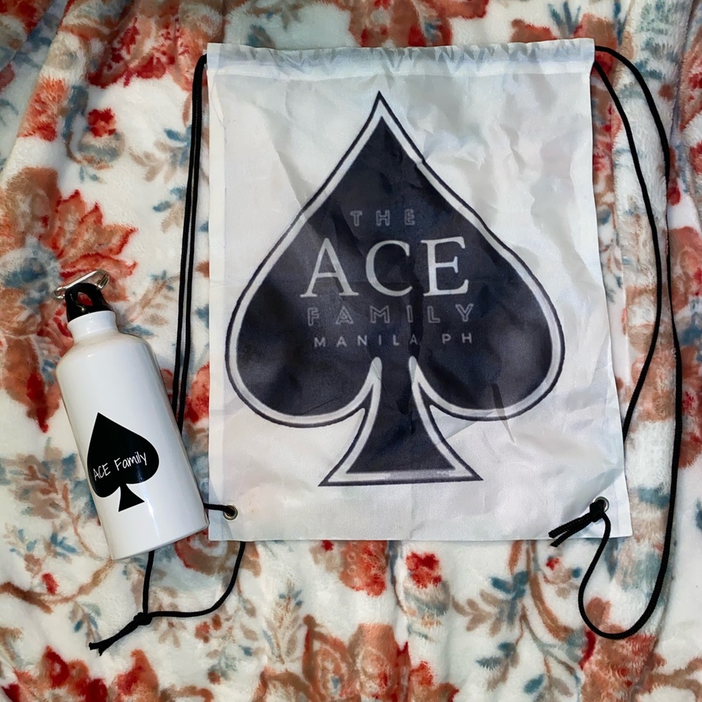 Ace Family drawstring back pack and hydro flask